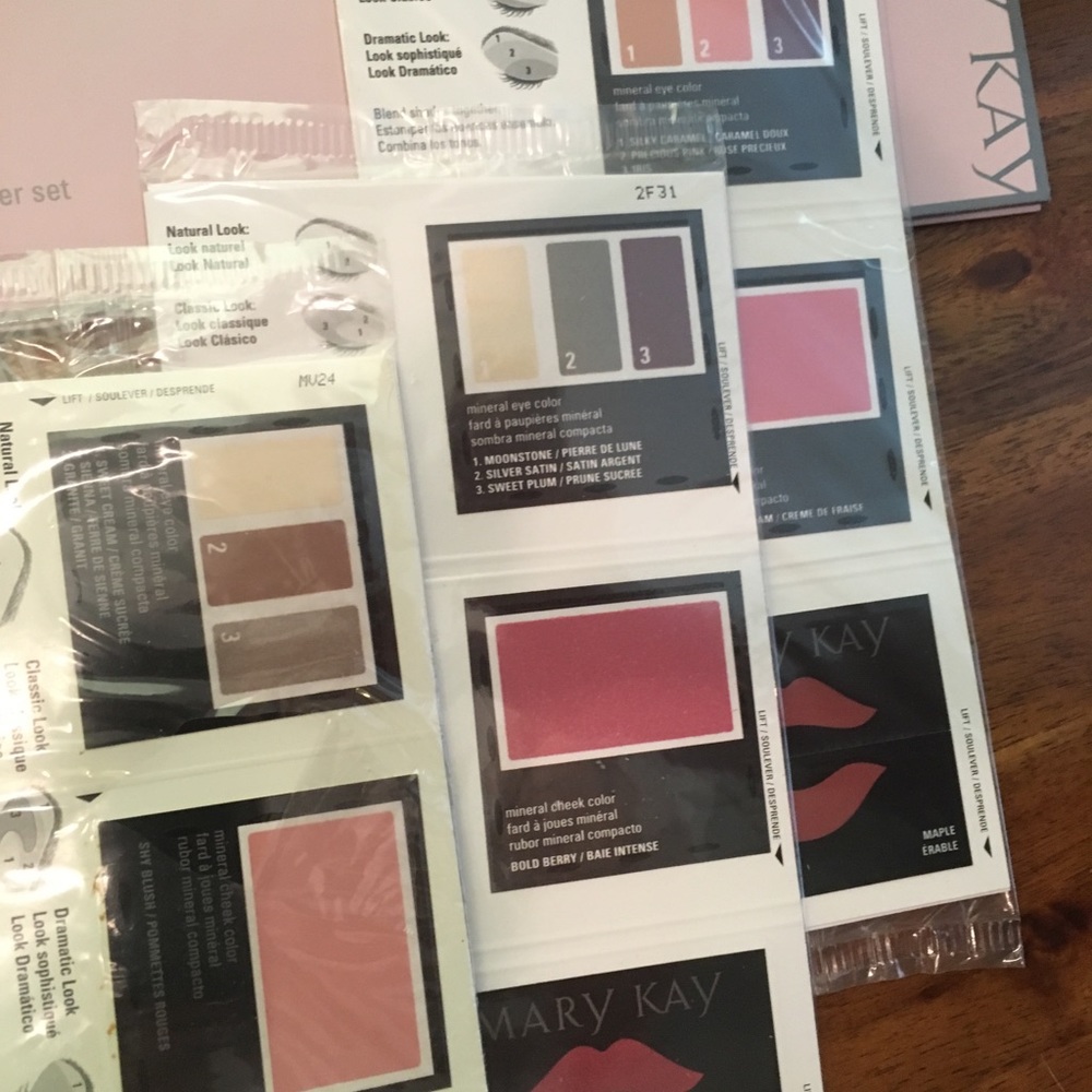 Mary Kay - Picture 2 of 4